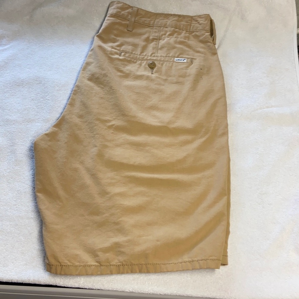 Levi’s Khaki Shorts